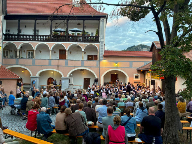Herbstkonzert im Schlosshof Rossatz